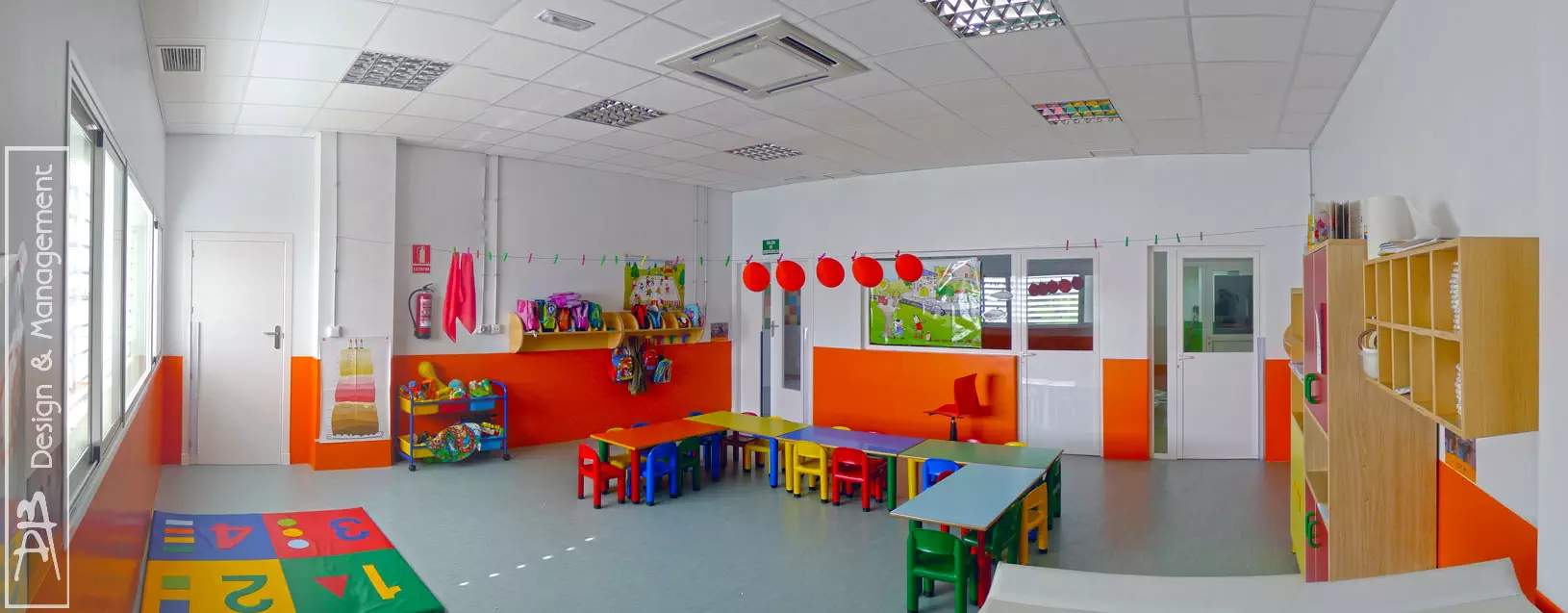 Interior de aula de aproximadamente 50 m² en la Escuela Infantil de Puebla de Guzmán